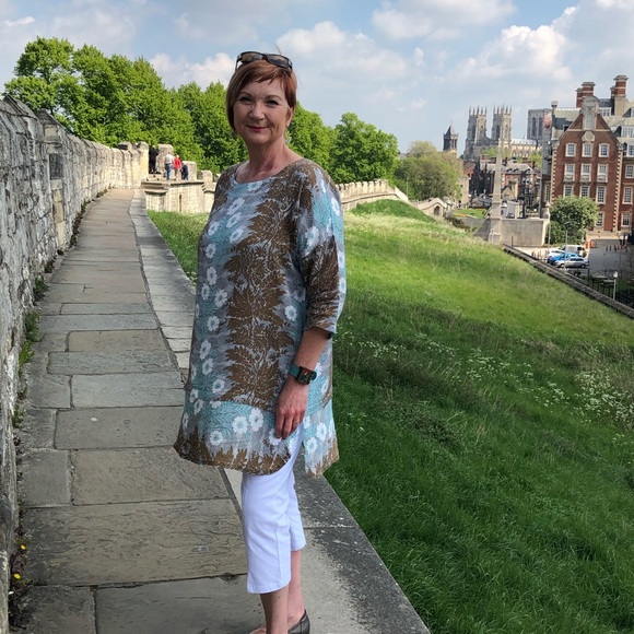 Meet your Posher, Adele - Picture 1 of 1